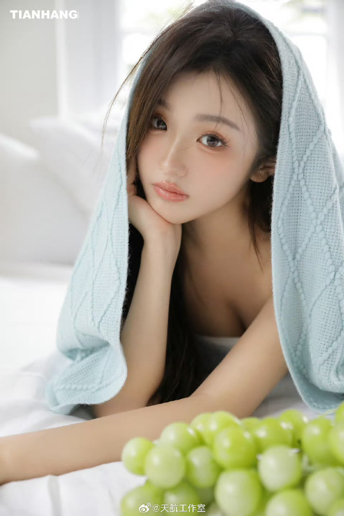 度华年 封面